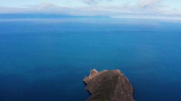 Lago Baikal Outono Ilha Olkhon Capa Khoboy Vista Aérea — Vídeo de Stock