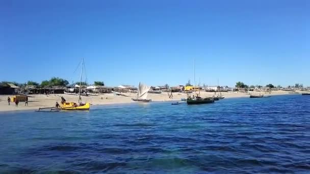 Anakao Madagaskar Května 2019 Rybářská Vesnice Madagaskarskými Místními Obyvateli Pobřeží — Stock video