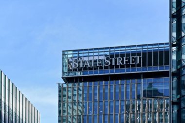 Londra, Birleşik Krallık - 3 Şubat 2019: 20 Churchill Place, Canary Wharf 'taki İngiliz şubelerinin logosu. 1792 'de kurulan Amerikan finans şirketi.