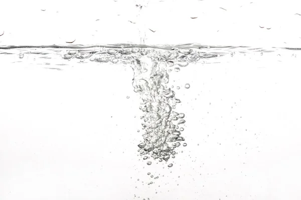 Tartályba Öntött Víz Fehér Alapon Látható Buborékok Fröccsenések — Stock Fotó