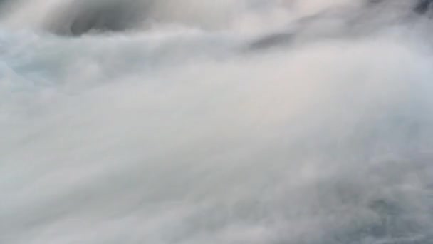 Abstraktes Zeitraffer Video Langzeitbelichtungsaufnahmen Von Wasser Das Fluss Über Felsen — Stockvideo