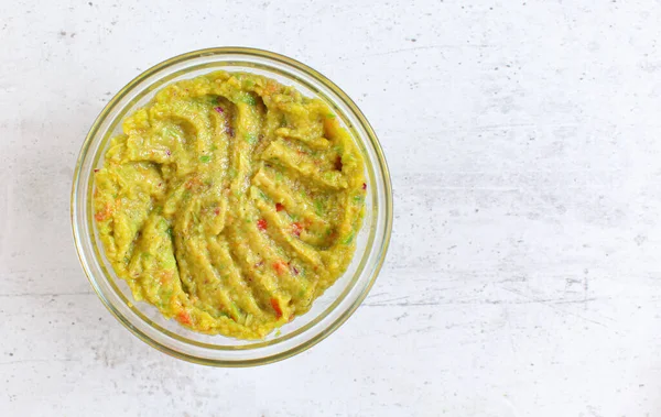 Kleine Glazen Schaal Met Voorbereide Avocado Guacamole Witte Steen Zoals — Stockfoto