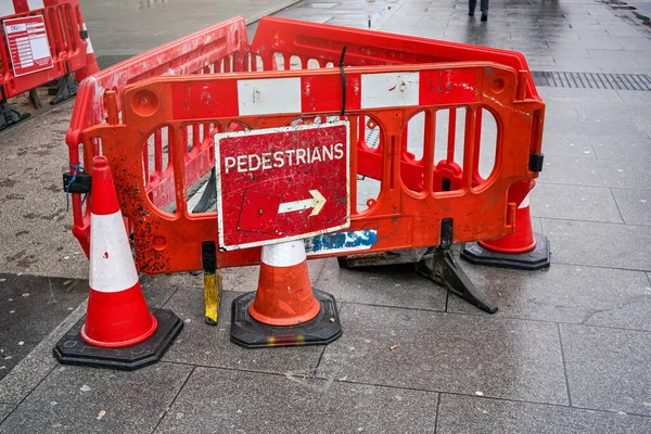 Londres Reino Unido Fevereiro 2019 Bloqueio Estrada Vermelho Com Sinal — Fotografia de Stock