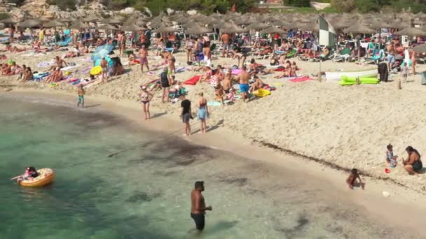 Cales Mallorca Španělsko Září 2019 Lidé Relaxují Pláži Cala Domingos — Stock video