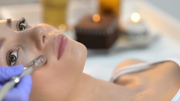 Microdermabrasion au Salon de beauté — Video