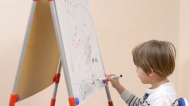 sevimli çocuk çizim