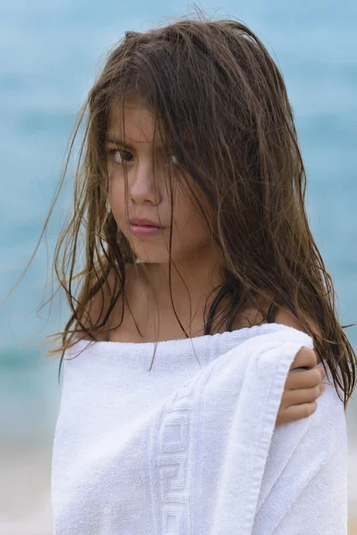 Girl Portrait on the Beach — Stock Photo, Image