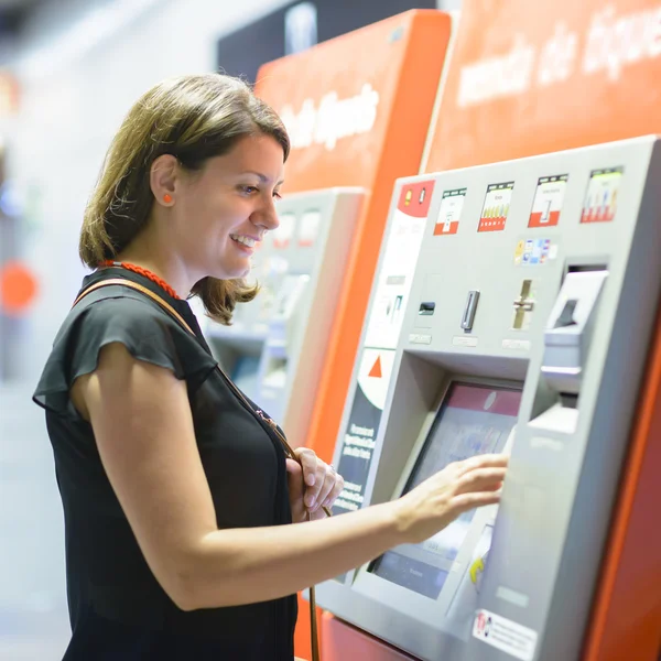 Fahrkartenautomat — Stockfoto