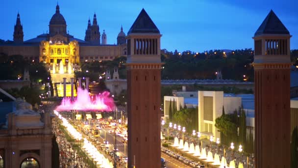 Fuente mágica en Barcelona — Vídeo de stock