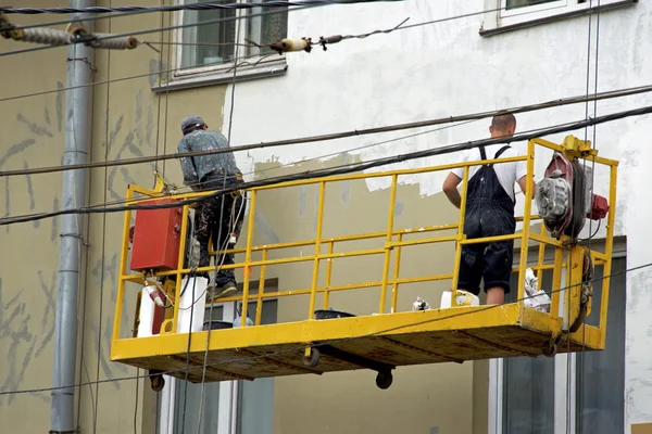 Onarım ve restorasyon bir bina cephe — Stok fotoğraf