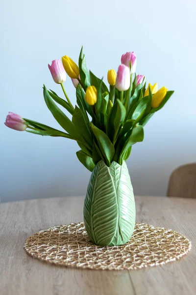 Vertical Photo Nice Composition Pink Yellow Tulips Green Vase Wooden 免版税图库图片