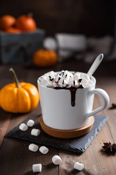 Hot Pumpkin Latte Marshmallow Chocolate White Mug Wooden Table Macro — Stock Photo, Image
