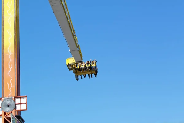 Auxerre Borgonha França Maio 2012 Jovens Divertem Parque Diversões Parque — Fotografia de Stock