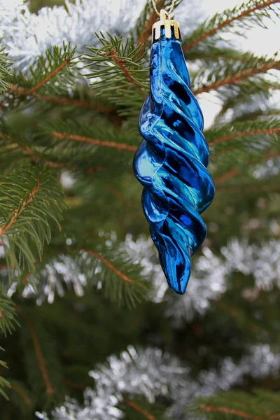 Blaue Christbaumkugel — Stockfoto