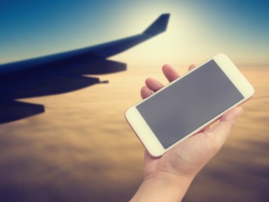 Uçak kanadı özgeçmişlerine Smartphone kullanarak ele.