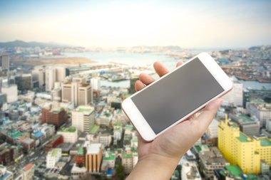 El tutma smartphone ile şehir 