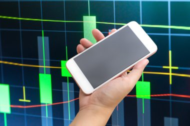 El ile borsa çizge üstünde Smartphone 
