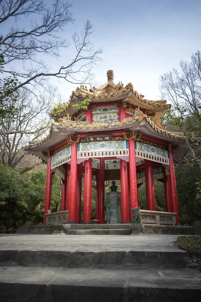 Chiang Kai-Shek socha v th pavilon na Yangmingshan národní P — Stock fotografie