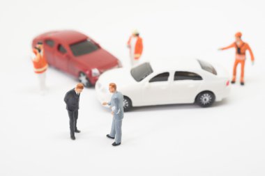 Araba kaza kaza sahnesi