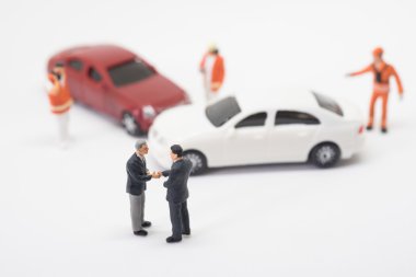 Araba kaza kaza sahnesi