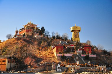 dünyanın en büyük Tibet dua tekerlek
