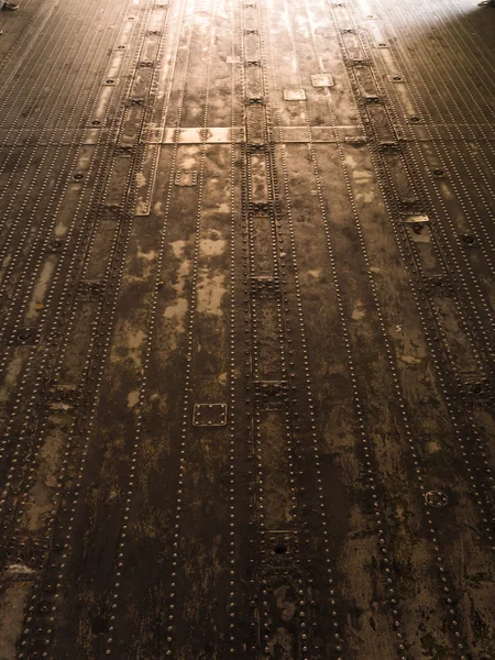 Metall golvet på militära plan — Stockfoto