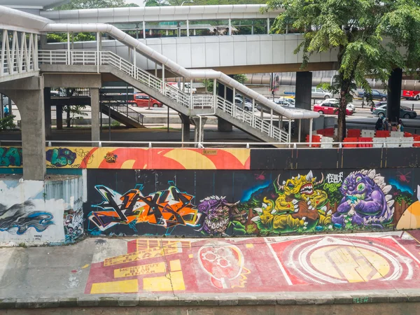 Kentsel grafiti boyunca nehir Klang, Malezya — Stok fotoğraf