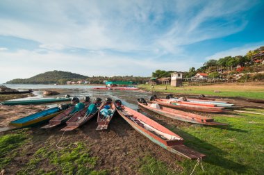 Küçük balıkçı tekneleri yerleştirme