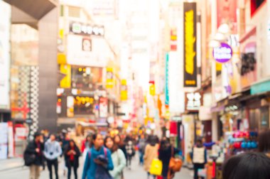 İnsanlar Myeong-dong'daki. Kore