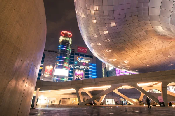 Dongdaemun ontwerp plaza — Stockfoto