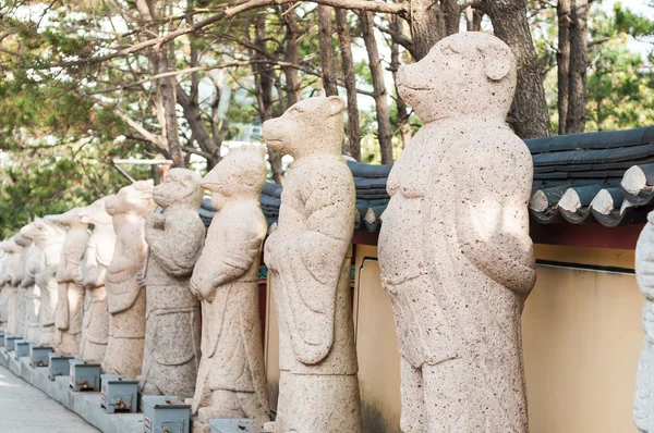 Chinesische Tierkreiszeichen-Statue — Stockfoto