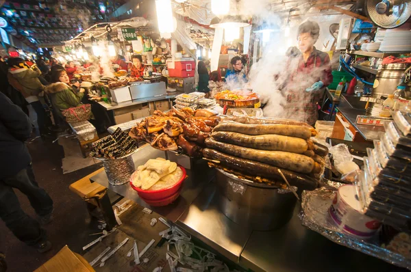 Marché traditionnel de Gwangjang . — Photo