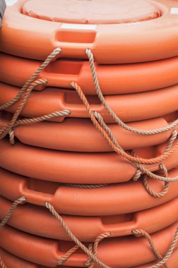 hayat şamandıralar yığını.