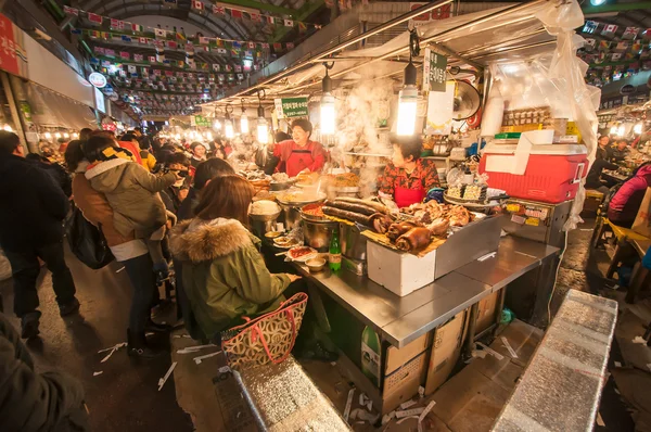 Marché traditionnel de Gwangjang . — Photo