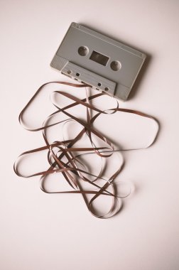 Kaset ile karışıklık-bant