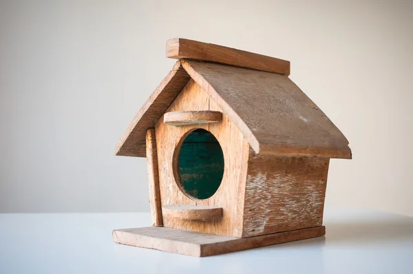 Wooden bird house — Stock Photo, Image