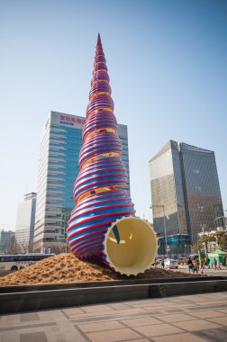 Bahar 2006 - Coosje van Bruggen ve Claes Oldenburg tarafından.