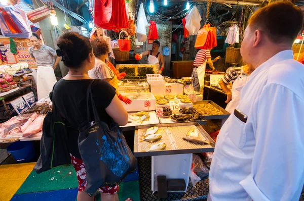 Gente despierta en el mercado de Bowrington Road . —  Fotos de Stock