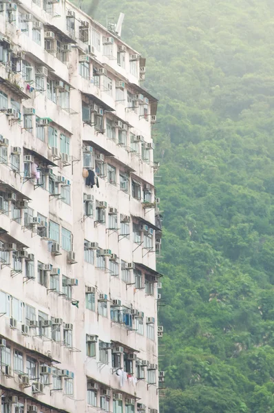 Edifício residencial denso — Fotografia de Stock