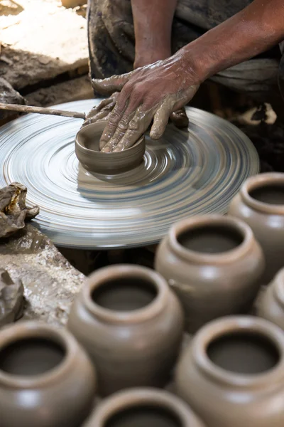 Fazendo panela de argila — Fotografia de Stock