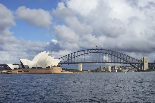 Sydney Opera House & Harbour Bridge — Stock Photo, Image