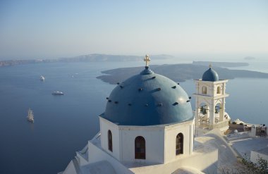 Santorini'de Mavi kubbeli kilise