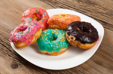 çörek. Yuvarlak kızarmış yağ patty. sweetene küçük bir kızarmış pasta