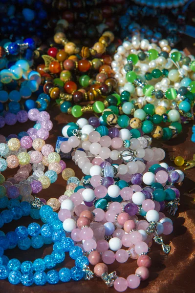 Weibliche Perlen Ein Kleines Stück Glas Stein Oder Ähnliches Material — Stockfoto