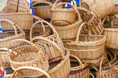 Willow twigs dokuma sepetleri. bir tutmak için kullanılan kapsayıcı veya araba