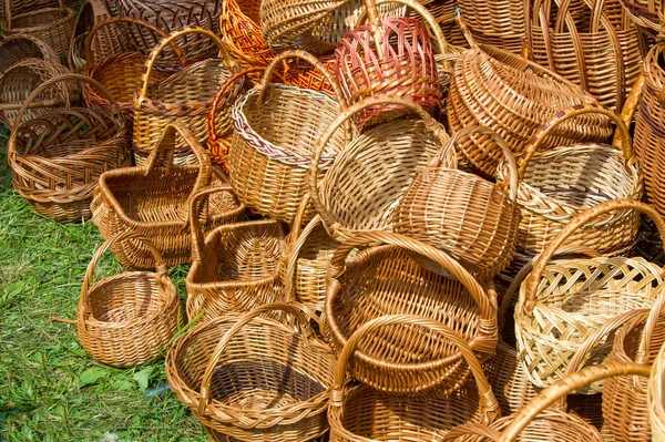 Baskets woven from willow twigs. a container used to hold or car — Stock Photo, Image