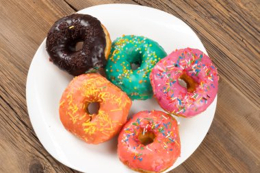 çörek. Yuvarlak kızarmış yağ patty. sweetene küçük bir kızarmış pasta