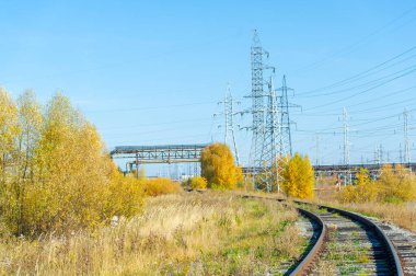 Endüstriyel manzaralar dikkatimizi çeken bir gerçektir, çünkü kendi elementlerini içerirler, ki bunlar yerlerin fizyonomisini değiştiren tarihsel parçalardır.