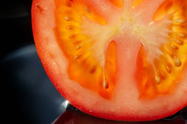 Taze sulu domates, yakın çekim.