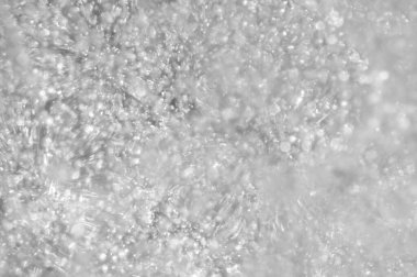 River Ice: Nehirlerdeki buzun varlığı davranışlarını değiştiriyor, kullanımlarını engelliyor ve ciddi ekonomik sorunlara yol açıyor. Kırık bir buz kütlesi tarafından oluşturulan dokuların tam çerçevesi